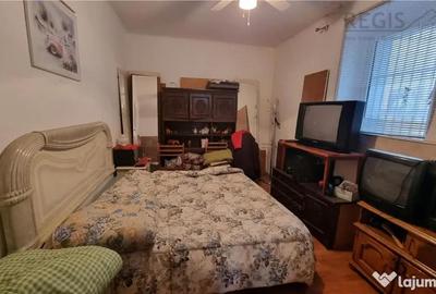 Apartament cu 4 camere semidecomandat, mobilat în 15 Noiembrie - 13