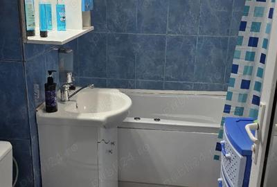 Apartament cu 3 camere decomandat în Horia - 15