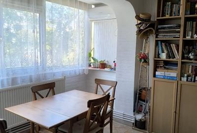 2 CAMERE DACIA LAPUSNEANU + LOC P - 12