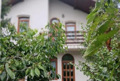 Casă cu 5 camere cu Canalizare în Copou