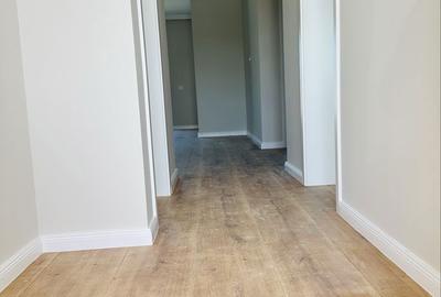 Casă cu 4 camere în Central