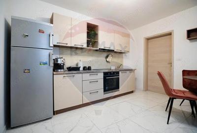 Afacere Activa + Locuinta Premium cu 2 Camere in Centru Istoric Brasov - 8