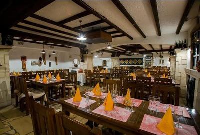 Zona Pta Victoriei, Hotel 4 stele, cu restaurant si crama - 17