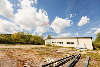 Spațiu comercial, de 2,400 mp, în Central - 17