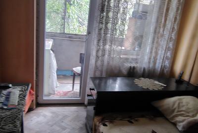 Strada Traian- apartament cu 3 camere semidecomandat, centrala pe gaz Strada Traian- apartament cu 3 camere semidecomandat, centrala pe gaz - 5