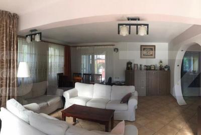 Vila 200mp, teren 537mp, zona cartier Micro 3 - 7