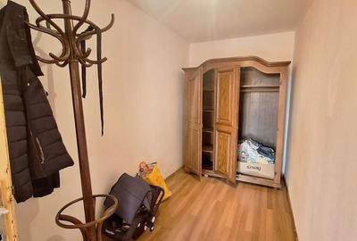 Casă cu 6 camere cu Teren 1341 Mp în Frumușani - 3