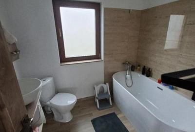 Casă cu 3 camere cu Teren 6000 Mp în Central - 7