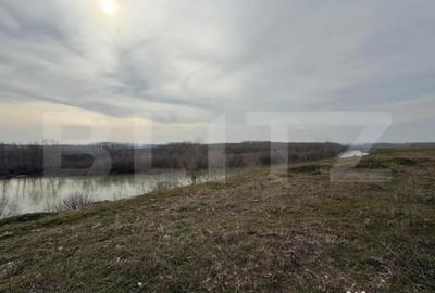 Teren de 970 mp, în Central