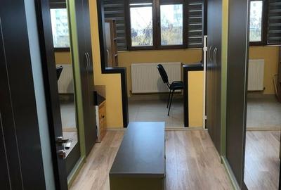 Apartament cu 4 camere decomandat în Apărătorii Patriei - 3