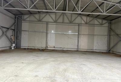 Spațiu comercial, de 300 mp, în Central - 4