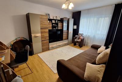 Apartament cu 3 camere decomandat, mobilat în Gorjului