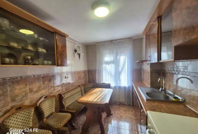 Apartament cu 3 camere în Central - 15