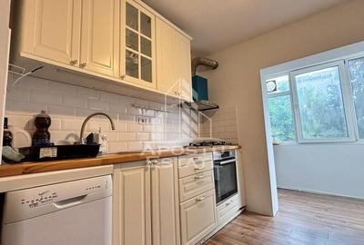 Apartament 2 camere zona Soarelui,  centrala proprie, etajul 1 - 2