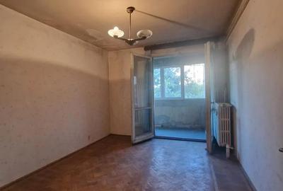 Titan, apartament 4 camere, etaj 4, reabilitat, 5 min. metrou, scoala