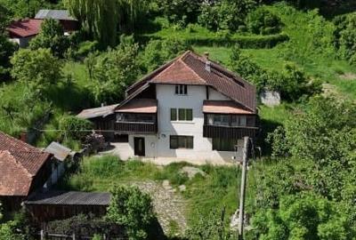 Casă individuală cu 5 camere cu Canalizare în Central - 5