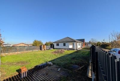 Casa cu garaj Lilieci- teren 540m, canalizare, apa, gaz. - 12