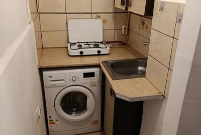 Persoana fizica inchiriez garsoniera Tiglina 1,Saturn et2 10 pre? 1200 - 6