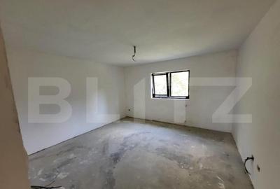 Casă cu 4 camere cu Teren 500 Mp în Central