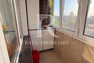 Apartament cu 3 camere decomandat în Decebal - 2