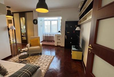 Garsonieră decomandată, mobilată în Victoriei - 1