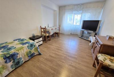 Apartament 3 camere, 2 bai, DECOMANDAT, ETAJ 1, Pacurari - 1