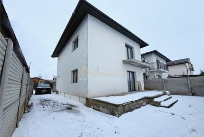 Vila Individuala / 4 Camere / 2 Bai / Teren 250 mp / 1 Minut - 36