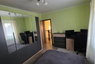 Proprietar vand casa individuala cu 4 camere si teren de 820 mp - Dumbravita - 12
