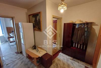 Vanzare apartament 3 camere, Decebal, 65 mp utili - 1