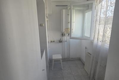 Apartament cu 3 camere semidecomandat în Apărătorii Patriei - 15