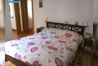 Casă cu 4 camere cu Canalizare în Central