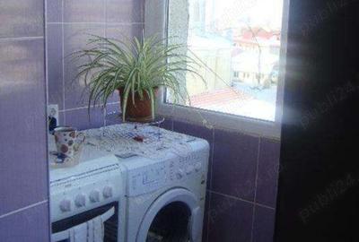 Vand apartament 2 camere -central - 2