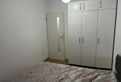 Apartament cu 3 camere decomandat în Exterior Vest