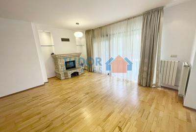 Duplex cu 7 camere cu Piscina în Iancu Nicolae