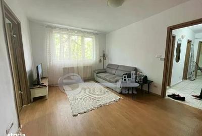 Apartament cu 3 camere semidecomandat în Tudor Vladimirescu