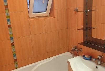 Apartament cu 3 camere decomandat în Faleza Nord - 1