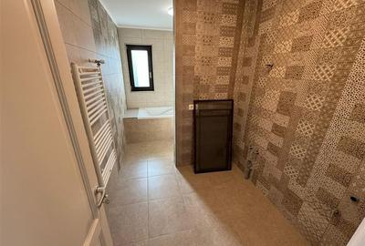 Casă individuală cu 9 camere cu Canalizare în Exterior Sud - 44
