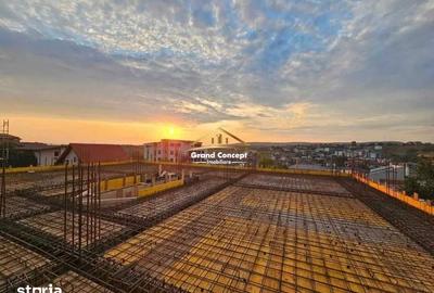 Casă cu 4 camere cu Teren 390 Mp în Central - 1