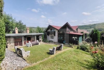 Casa cu mobilier premium ?i gradina spectaculoasa in Ta - 3