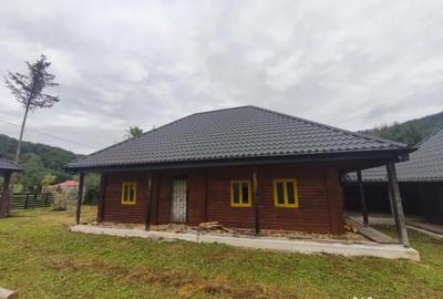 Casă cu 5 camere cu Teren 1250 Mp în Marginea