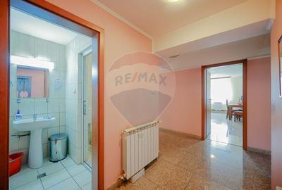 De inchiriat cladire multifunctionala, 857 mp utili,  zona Clujului - 8