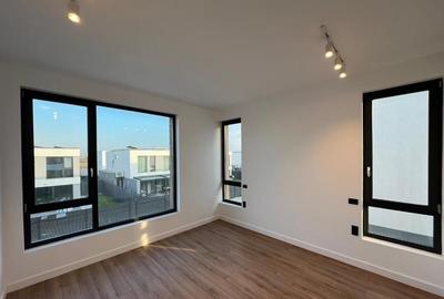 Casă cu 4 camere cu Teren 300 Mp în Pipera