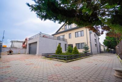 Casă individuală cu 8 camere cu Canalizare în Central - 2