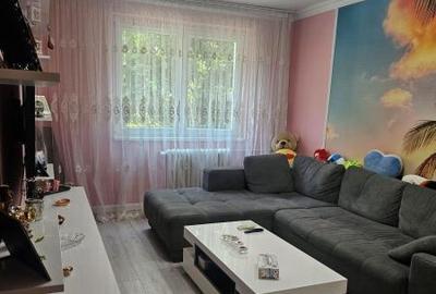 Apartament -3 camere -decomandat-Zona Colentina - 2