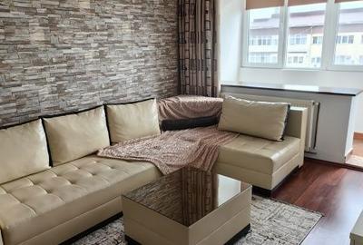 Apartament cu 2 camere decomandat în Micro 9 - 1