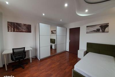 Apartament cu 4 camere decomandat în Central - 1