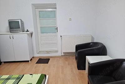 Inchiriez camera la curte Aparatorii Patriei Berceni - 4