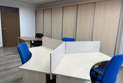 Spațiu comercial, de 50 mp, în Central - 3