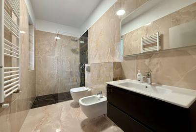 Duplex despartit prin garaj cu 5 camere  |  Dumbravita - 8