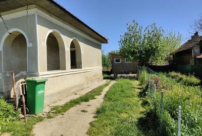 Casă cu 4 camere în Mitreni - 3